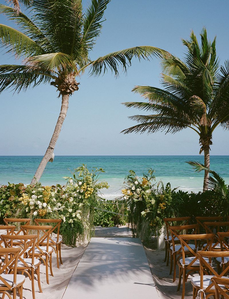 Jungle aisle · Tulum