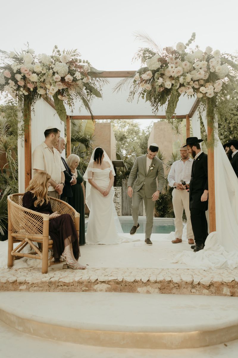 Ceremony under the palapa · Tulum